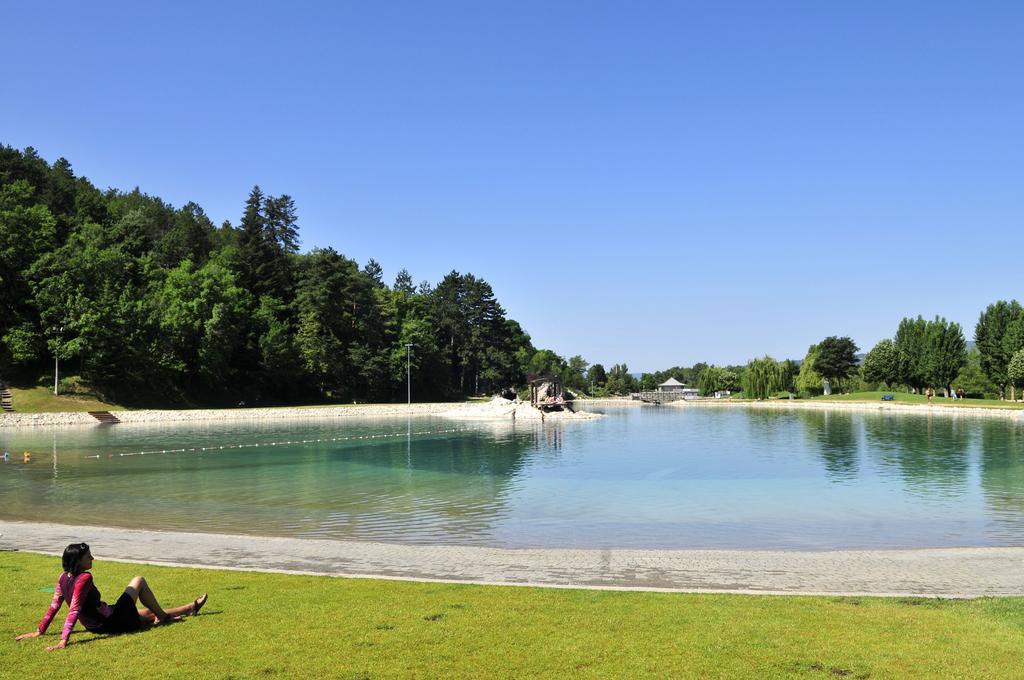 Le Vallon Des Sources Aparthotel Digne-les-Bains Exterior foto